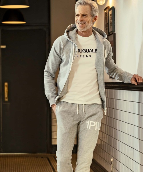 1PIU1UGUALE3 RELAX パーカー 1PIU1UGUALE3 RELAX(ウノピゥウノウ