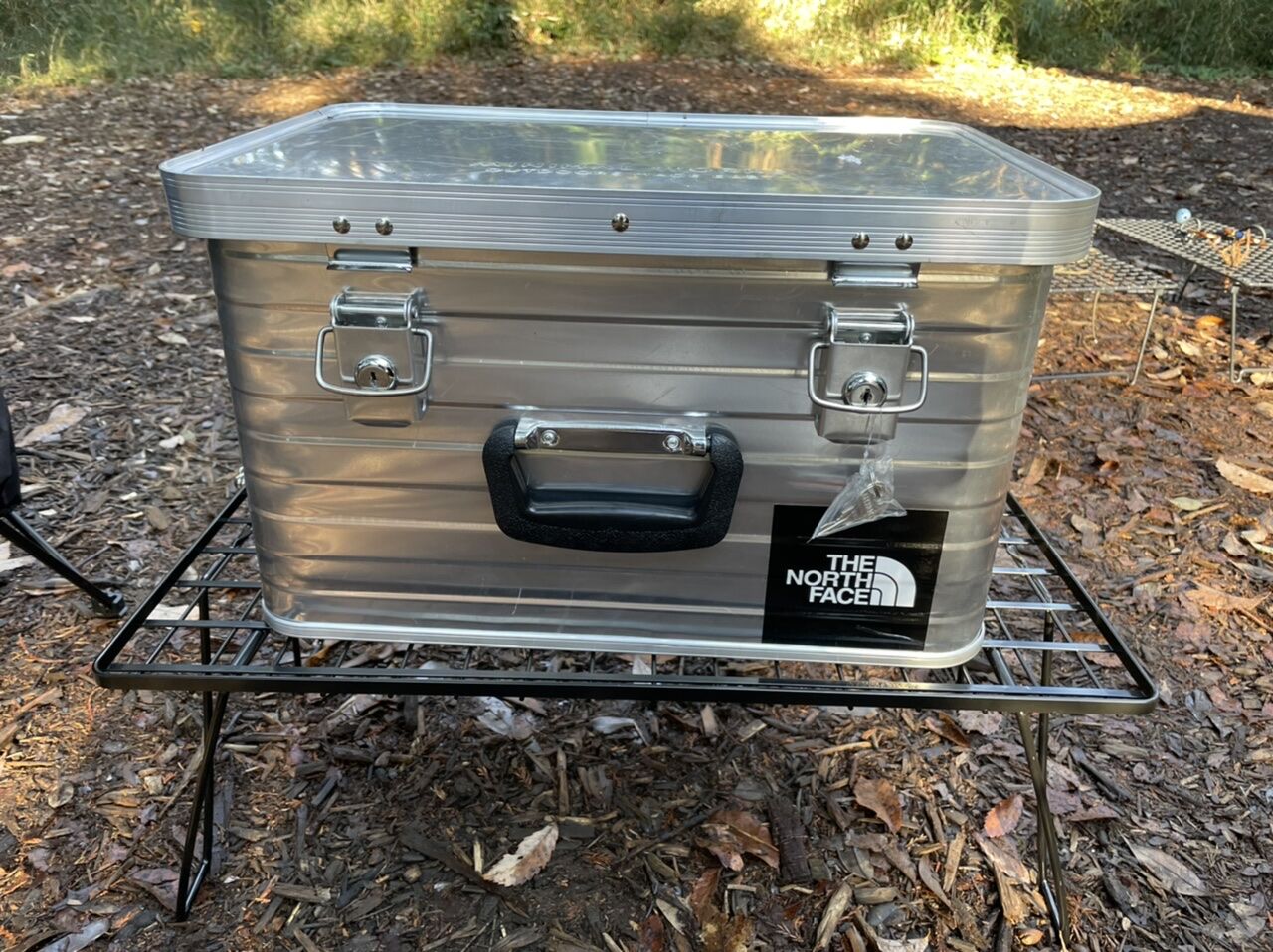 アルミコンテナ専用スタンド「wanderout universal stand」レビュー