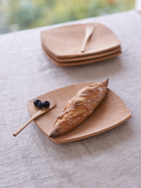 大久保ハウス木工舎】パン皿 桜｜collex / コレックス