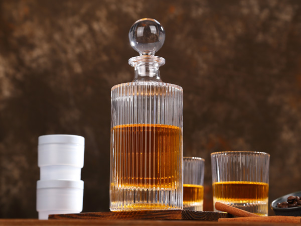 Amazon.com | Whiskey Decanter Set with Gift Box - Includes 2