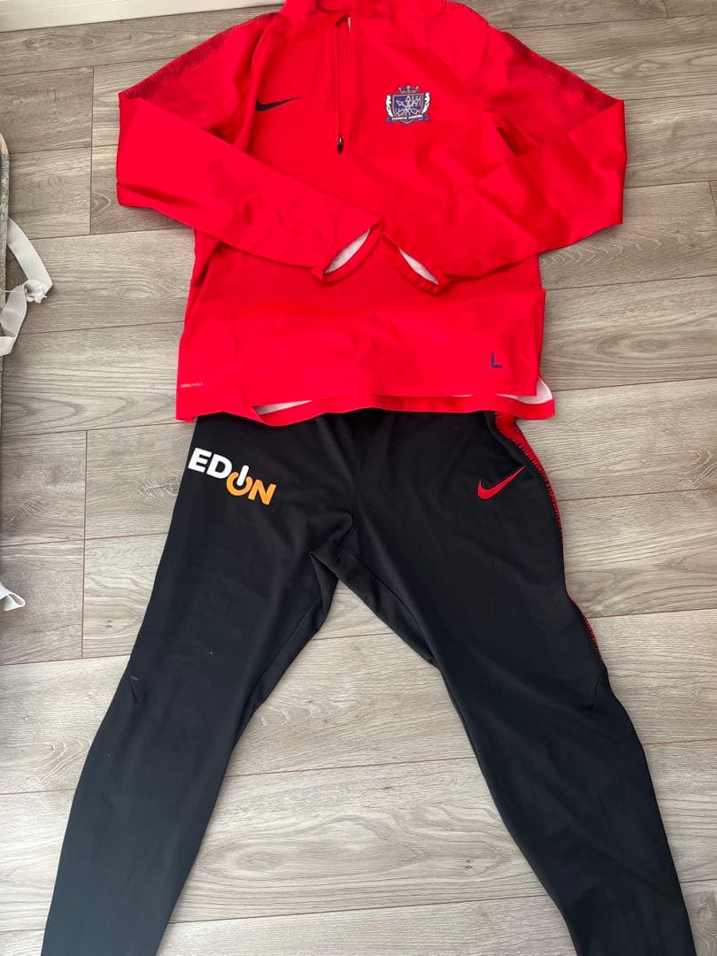 非売品 サンフレッチェ広島 支給品 ハーフジップピステ L ＆ジャージパンツXL 2026年最新】サンフレッチェ広島支給品の人気アイテム - メルカリ