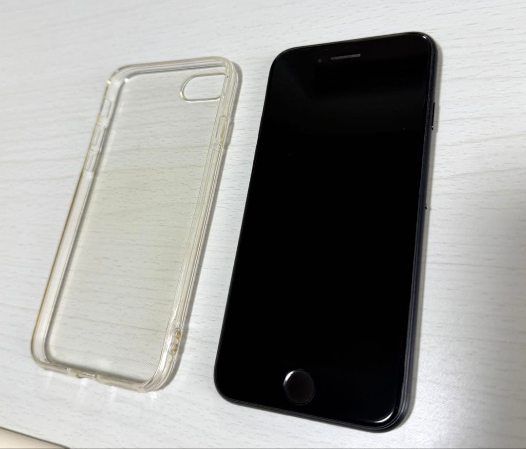 iPhone SE2 ブラック 64GBブラック バッテリー最大容量 74% 楽天市場】バッテリー90%以上 【中古】 iPhoneSE2 64GB ブラック SIM