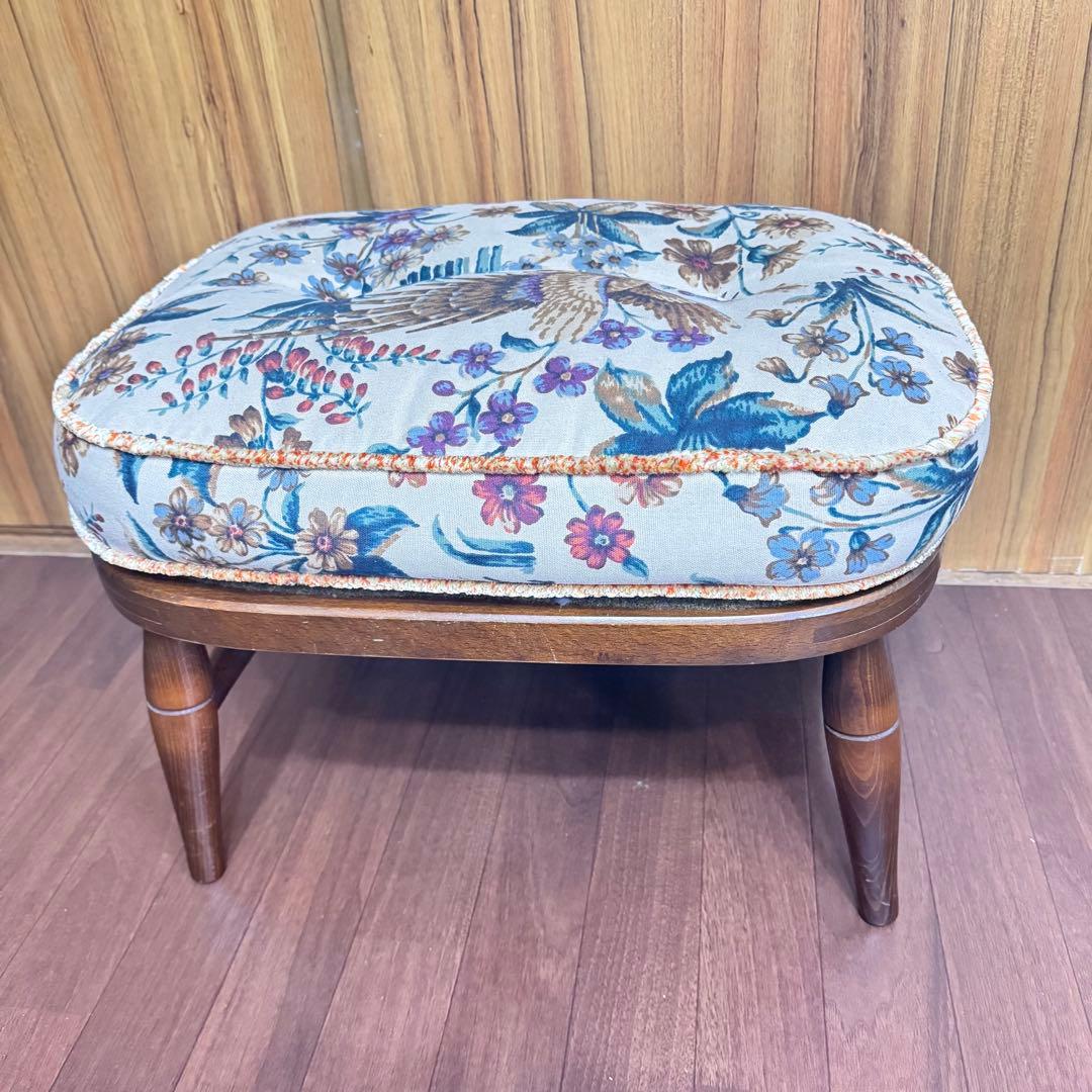 【昭和レトロ】オットマン 飛騨産業 キツツキマーク スツール キジと花柄 レトロ 昭和レトロ】オットマン 飛騨産業 キツツキマーク スツール キジと花柄