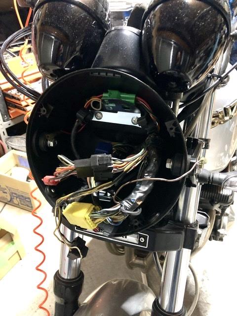 Z900RS純正ヘッドライト①（スズキ イナズマ1200）by com_design